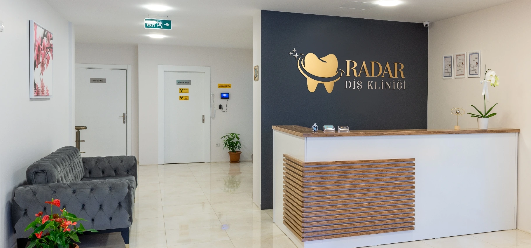 Radar Dent reception and waiting area